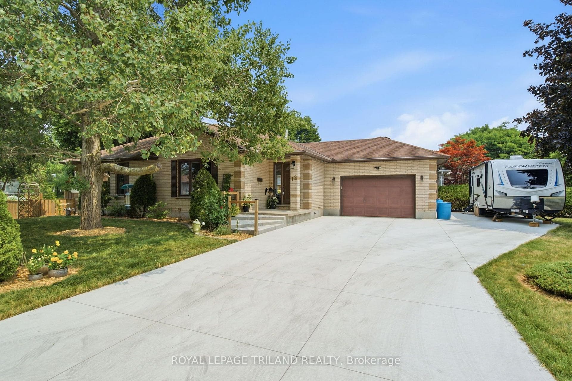 Double concrete driveway