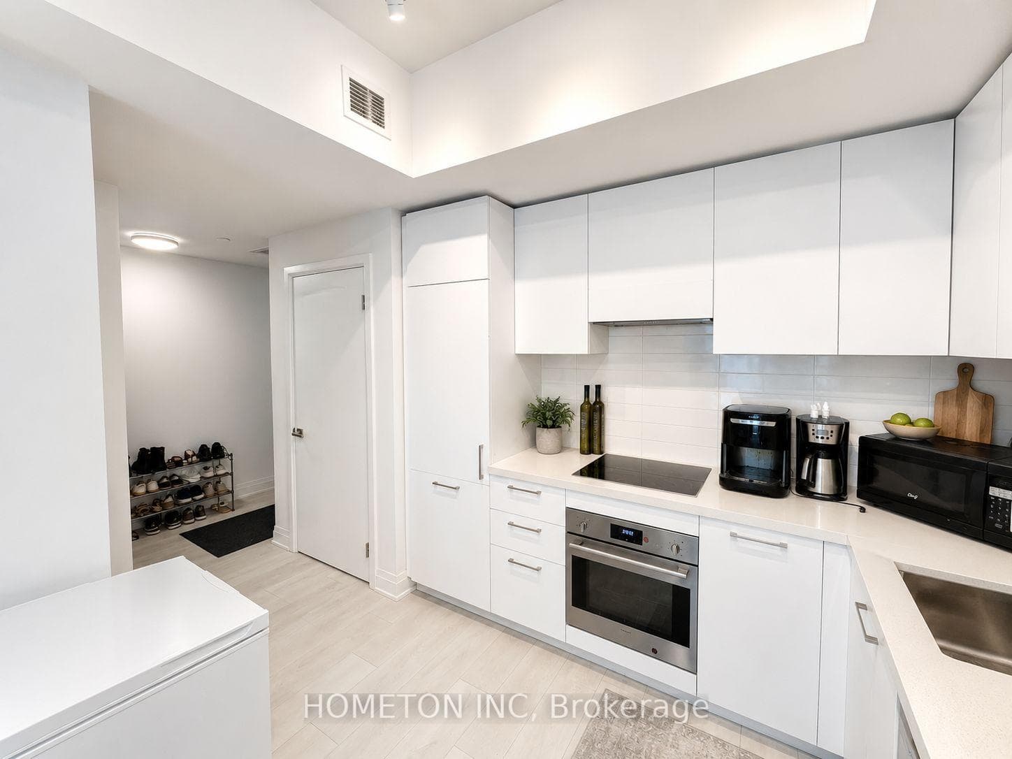 33 Frederick Todd Way Unit 817 photo 1