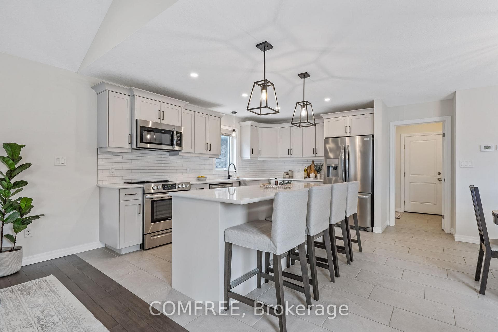 118 Livingston Drive photo 12