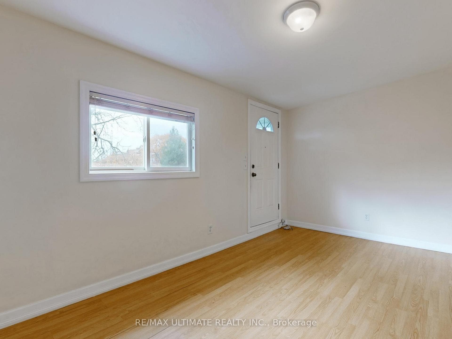 186 Silverthorn Avenue photo 10