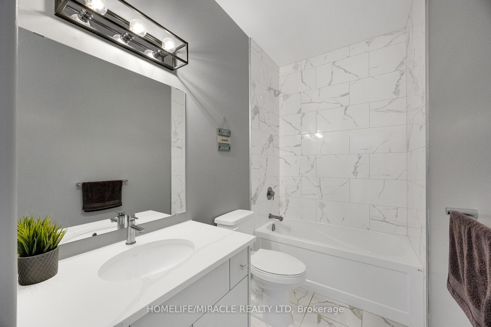 78 Matheson Crescent photo 7