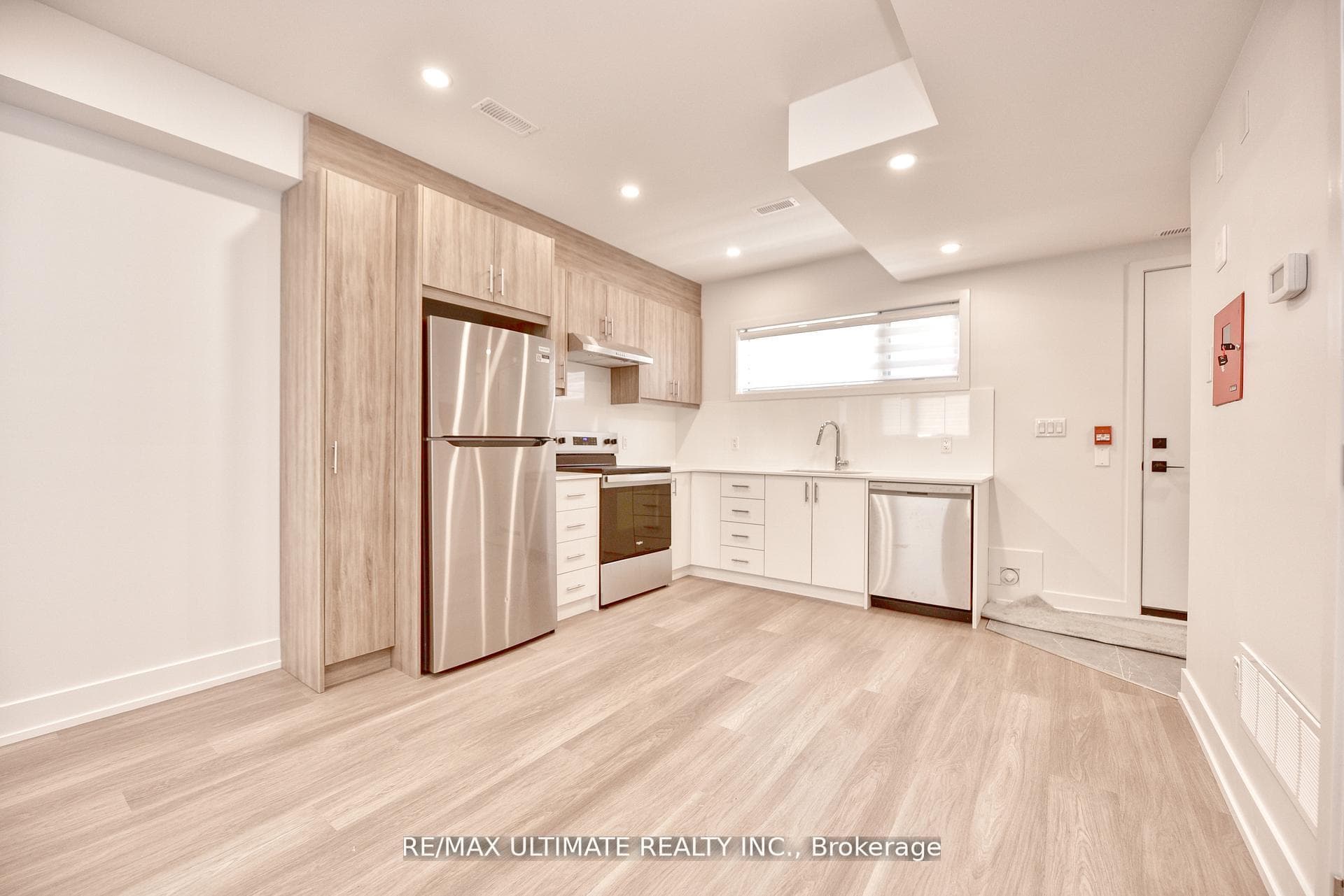 385 McRoberts Avenue Unit Laneway photo 3