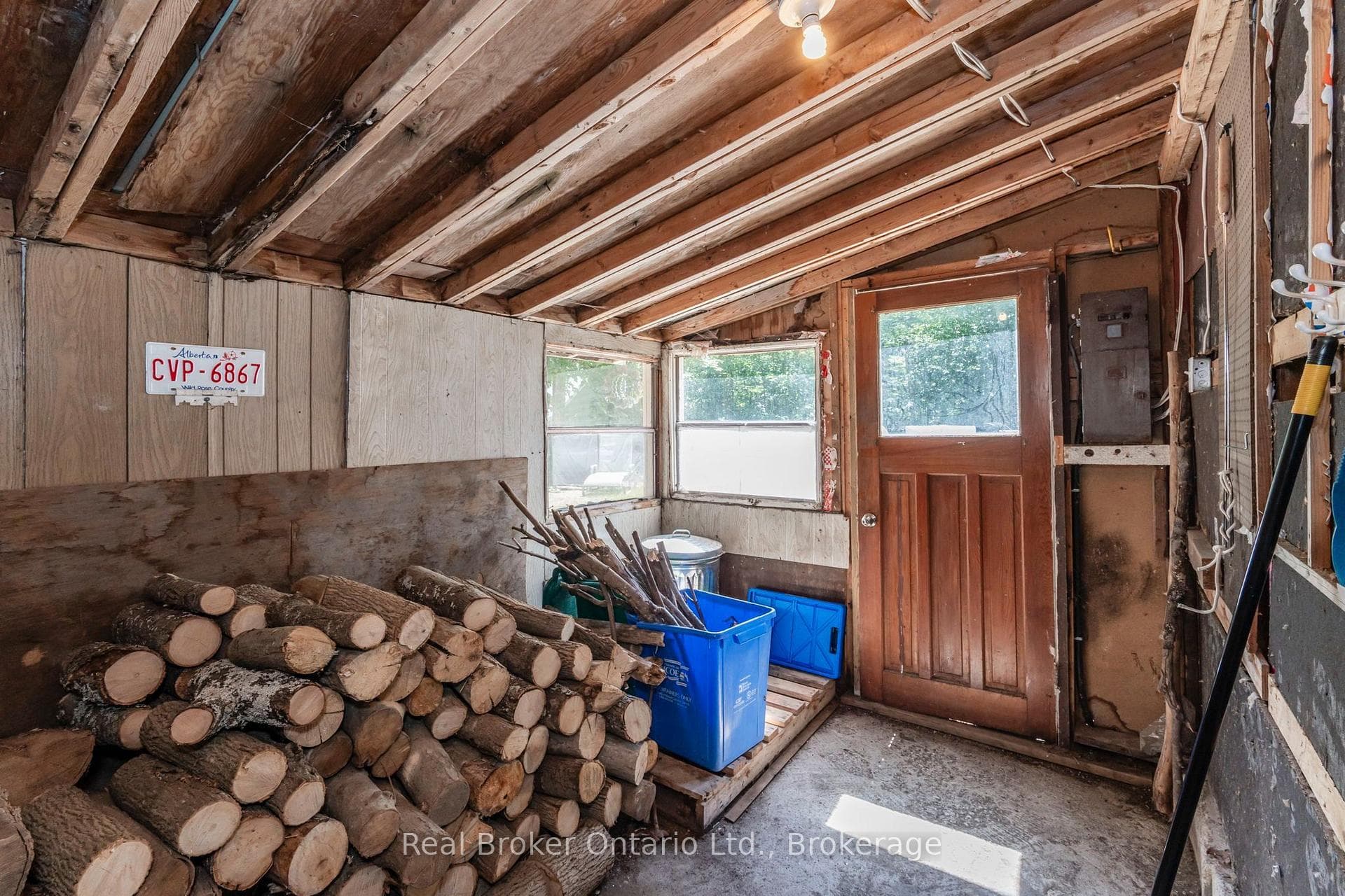 2141 Champlain Road photo 19