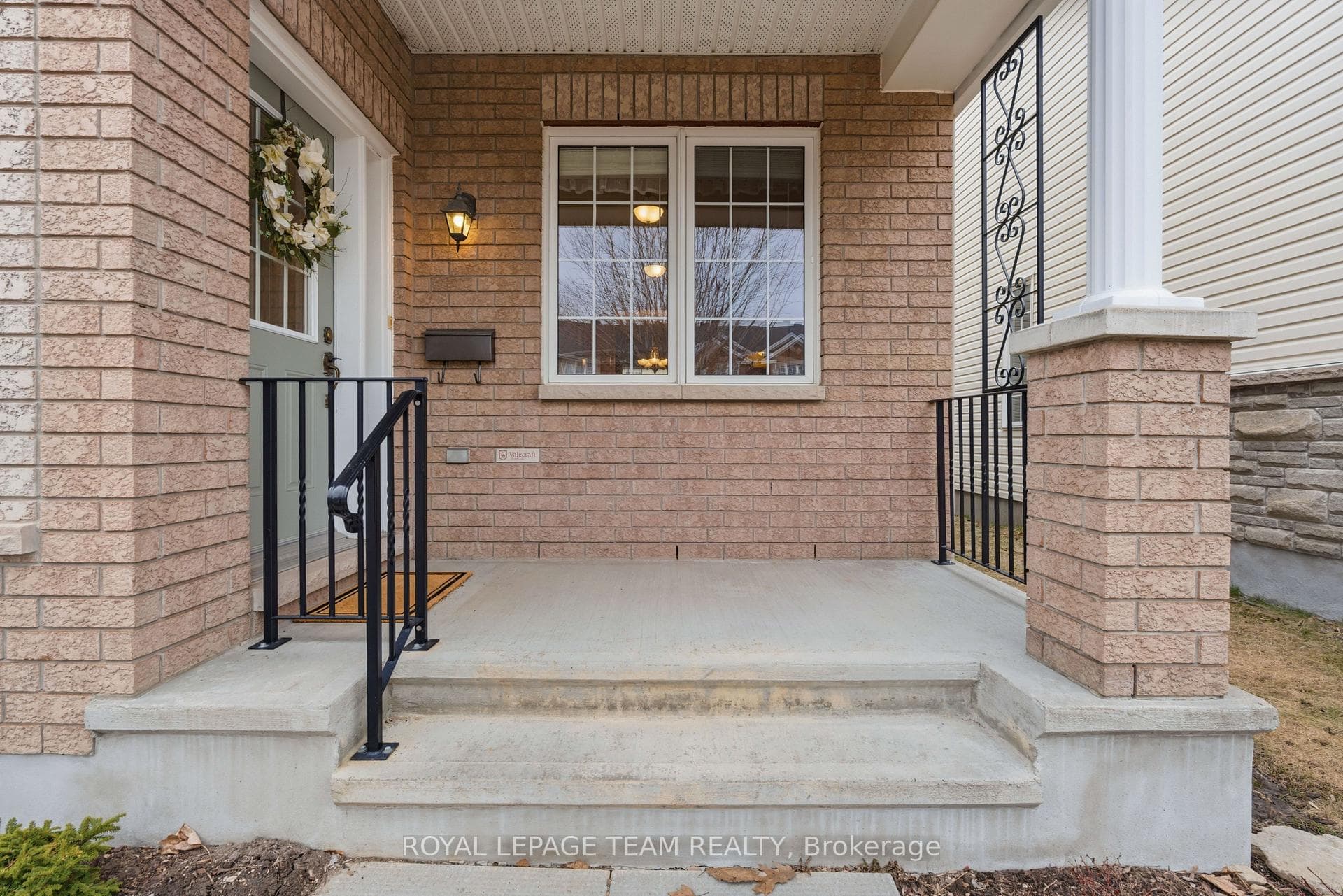 145 Stedman Street photo 4