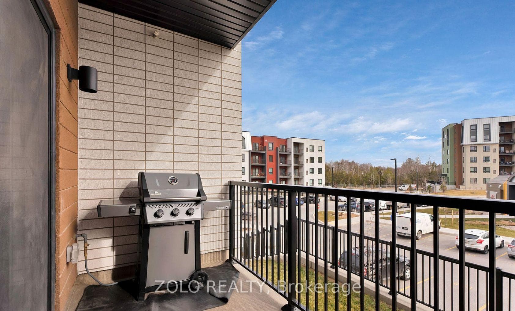 4 Spice Way Unit 101 photo 21