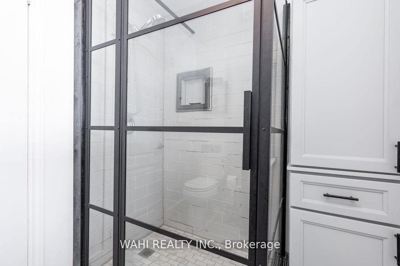 1336 Maple Road photo 12