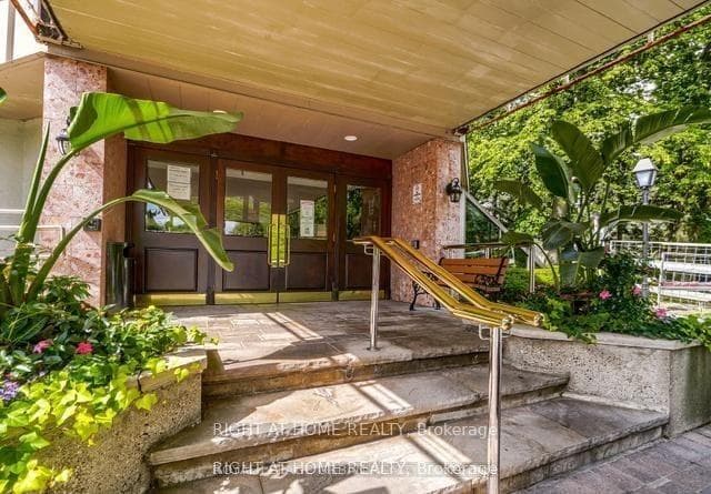 1300 Islington Avenue Unit 2404 photo 3