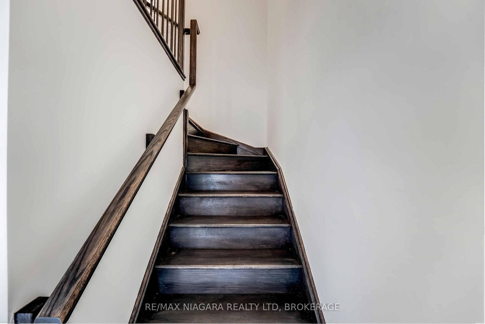 106 Tumblewood Place photo 18