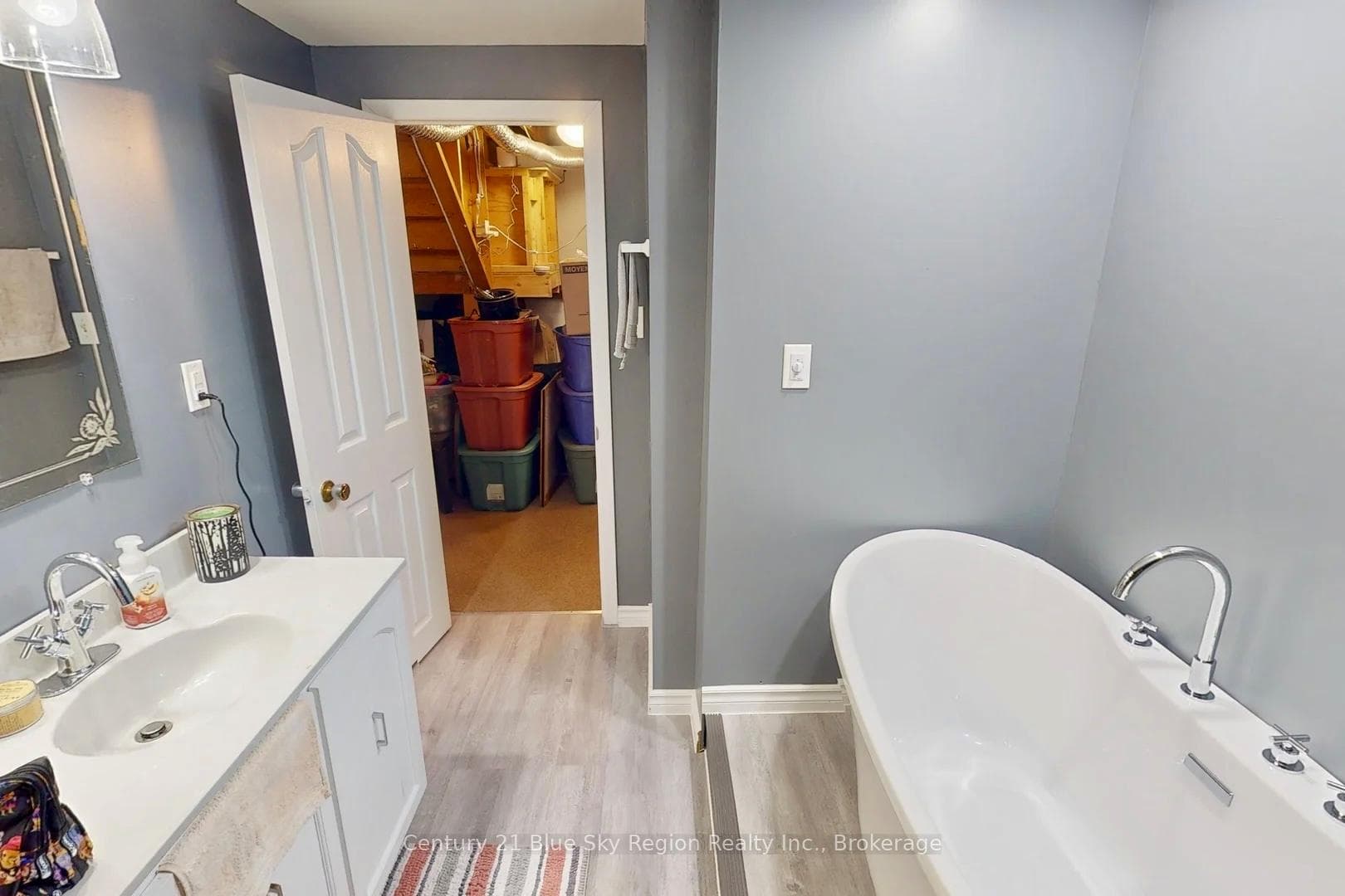 896 Norman Avenue photo 23