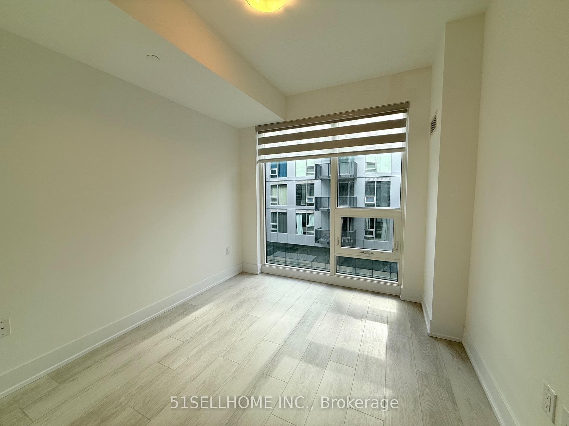 2450 Old Bronte Road Unit 328 photo 5