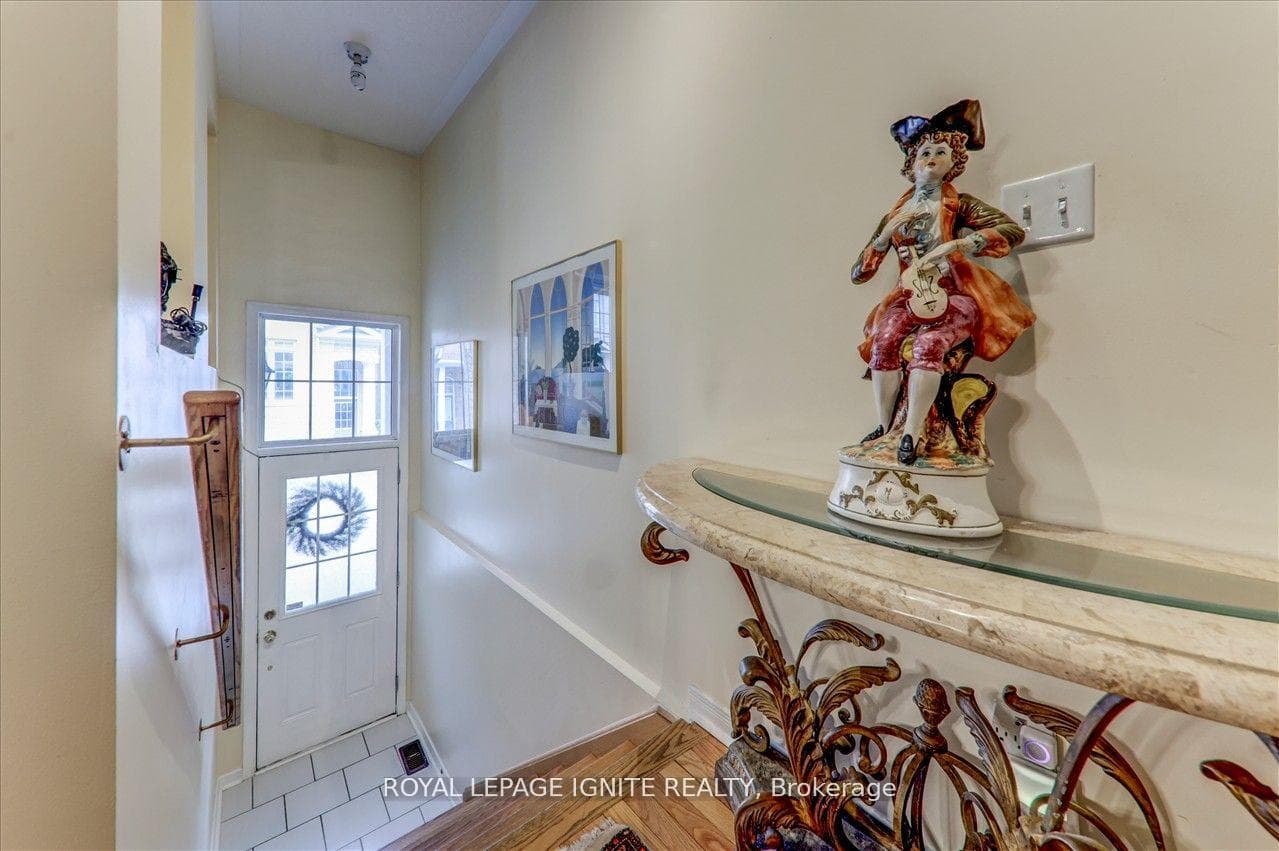530 Kingston Road Unit 24 photo 6