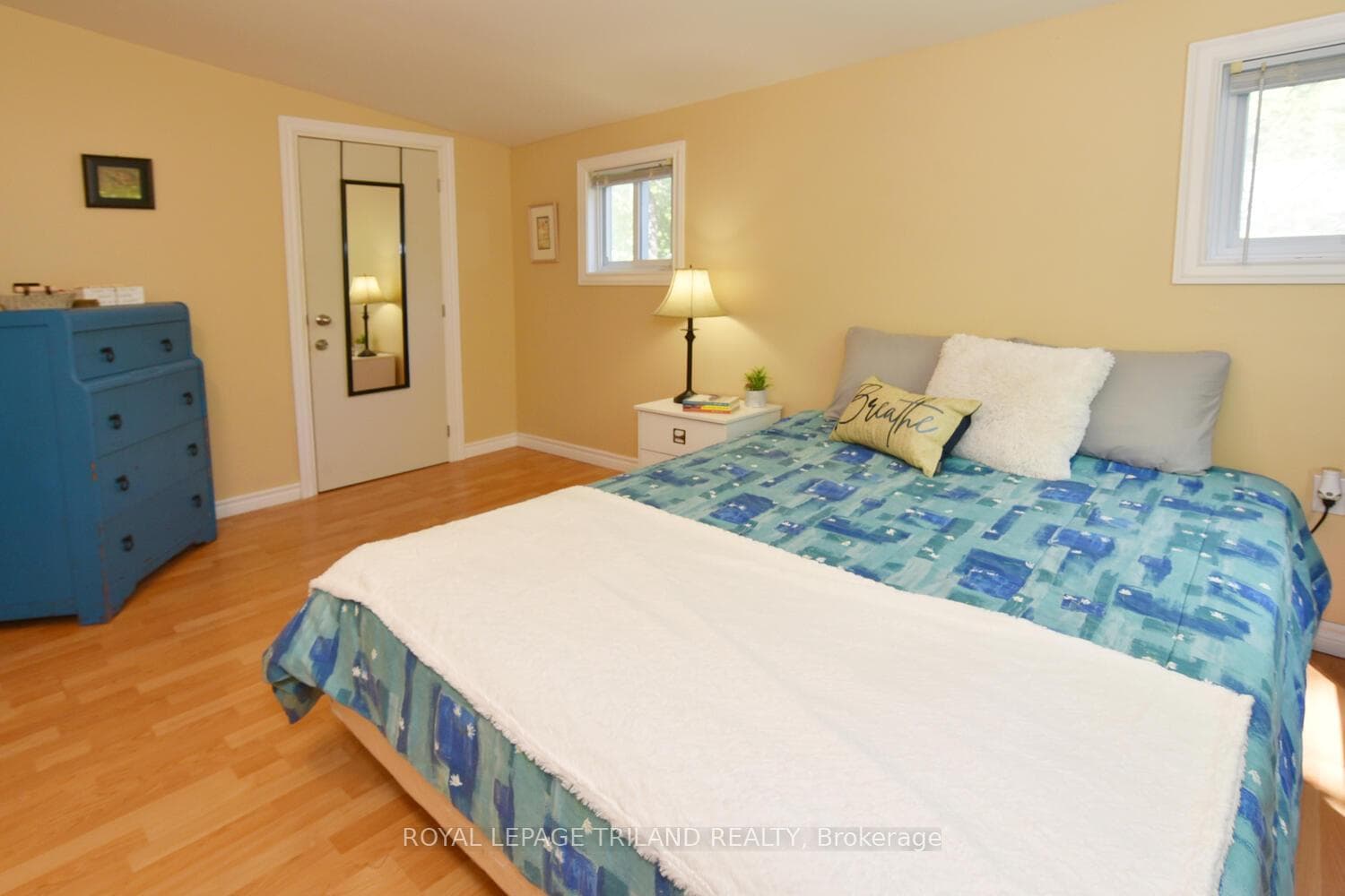 10111 Herbert Street photo 15