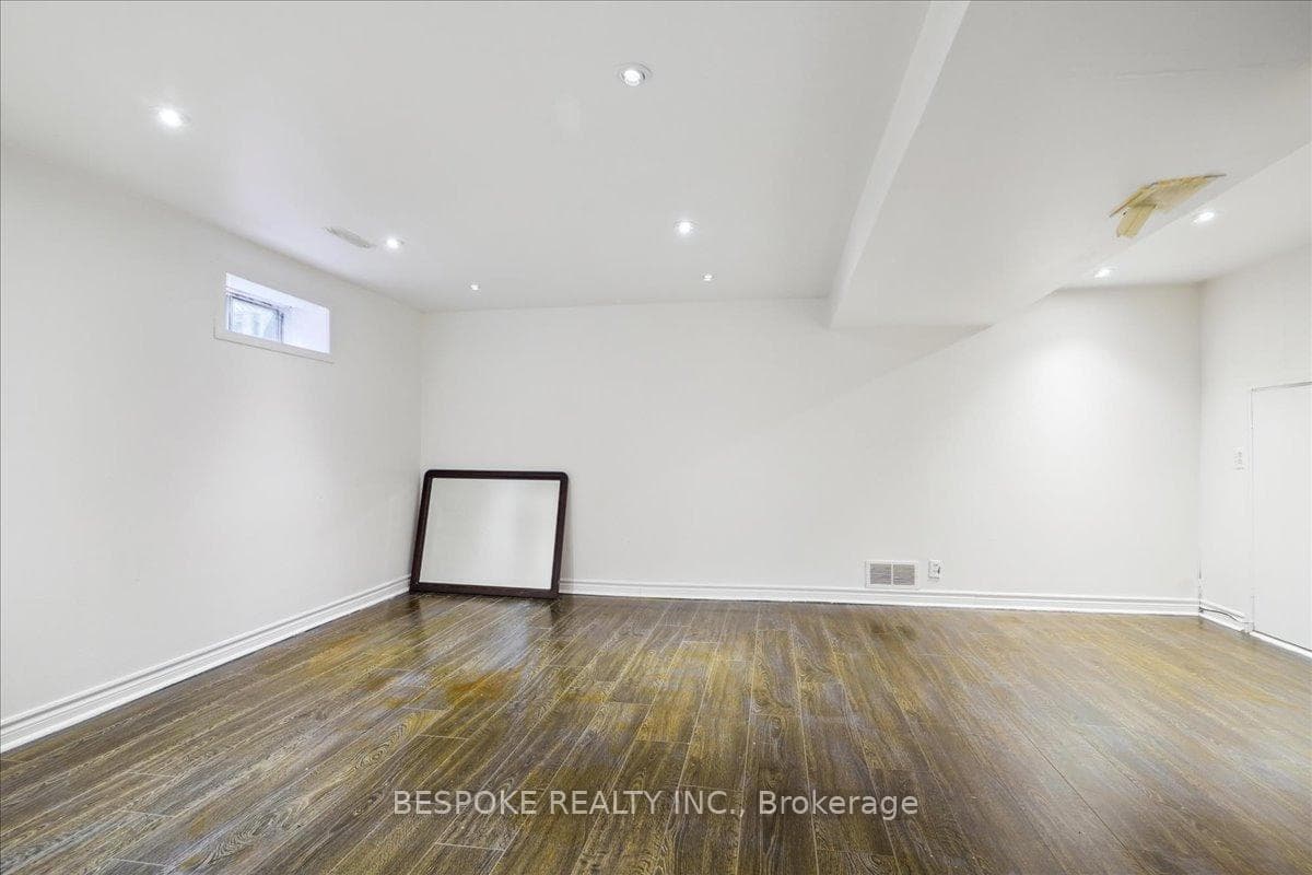 83 Amanda Drive photo 32