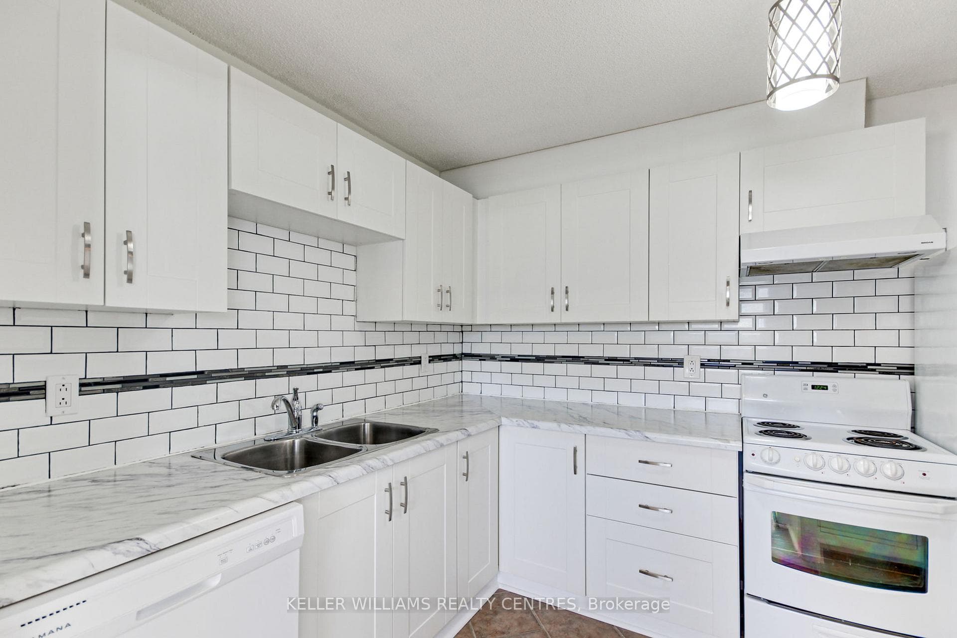 384 Irene Drive photo 23