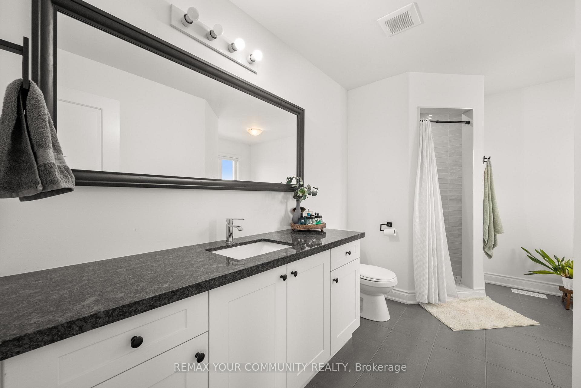 14 McCrae Crescent photo 15