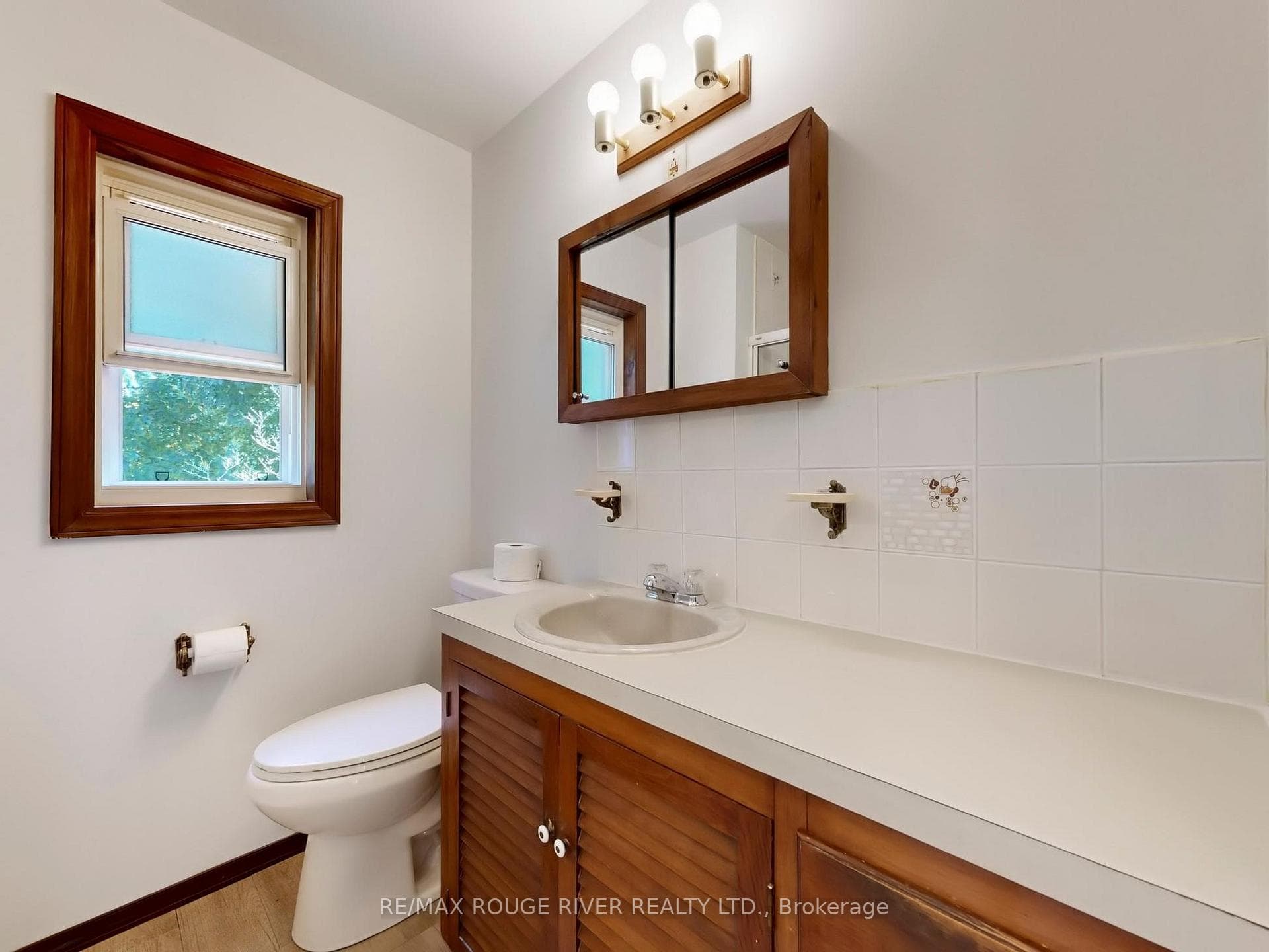 101 Oakley Boulevard photo 23