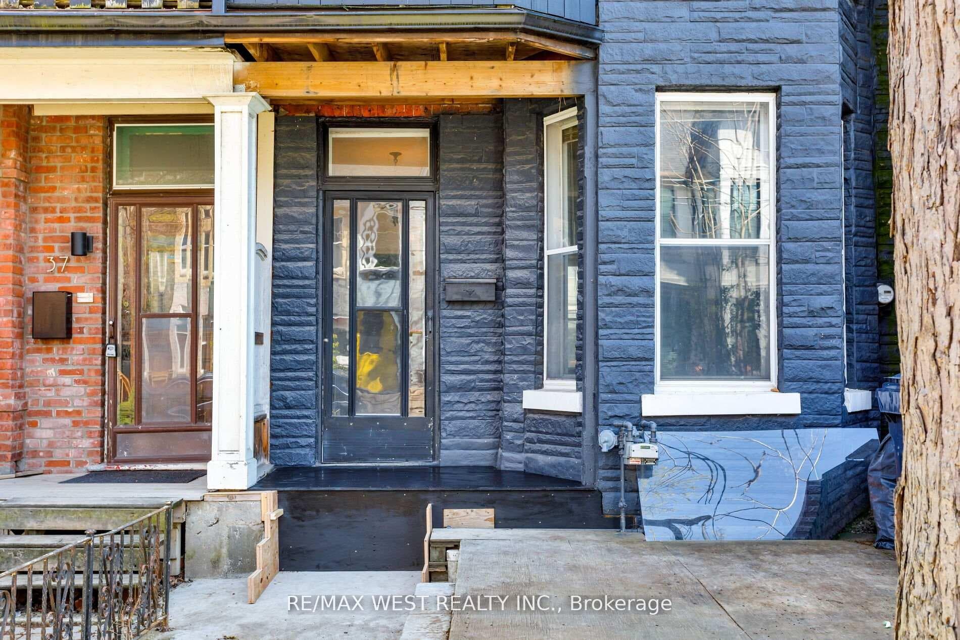 39 Noble Street photo 2