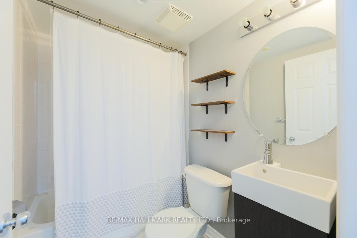 6 Wellesley Place Unit 2 photo 24