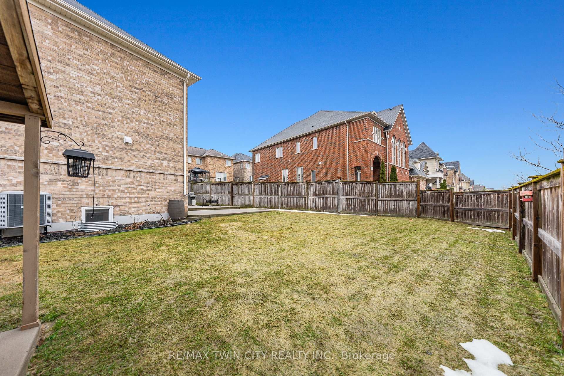 405 Rideau River Street photo 49