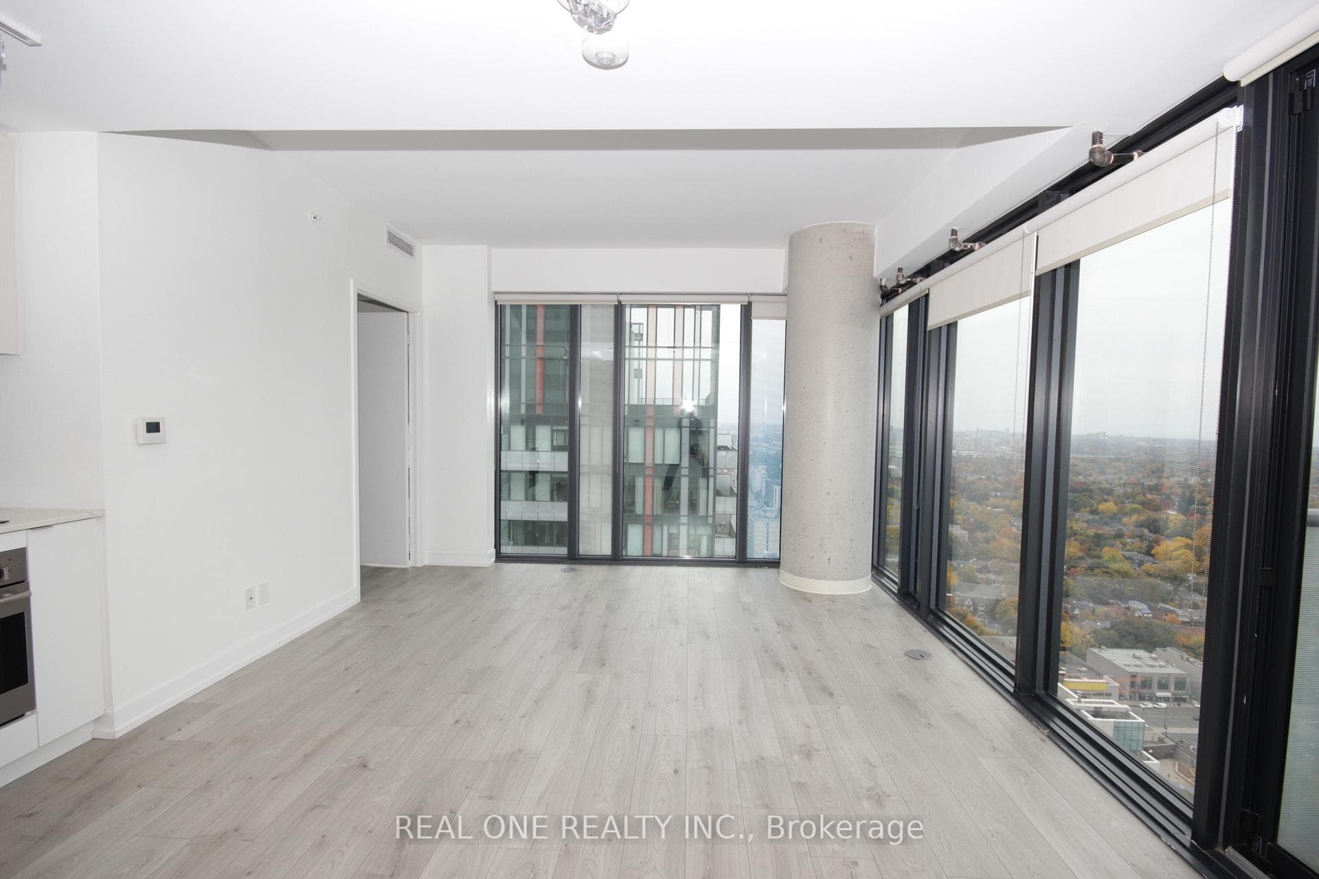 161 Roehampton Avenue Unit 4008 photo 5