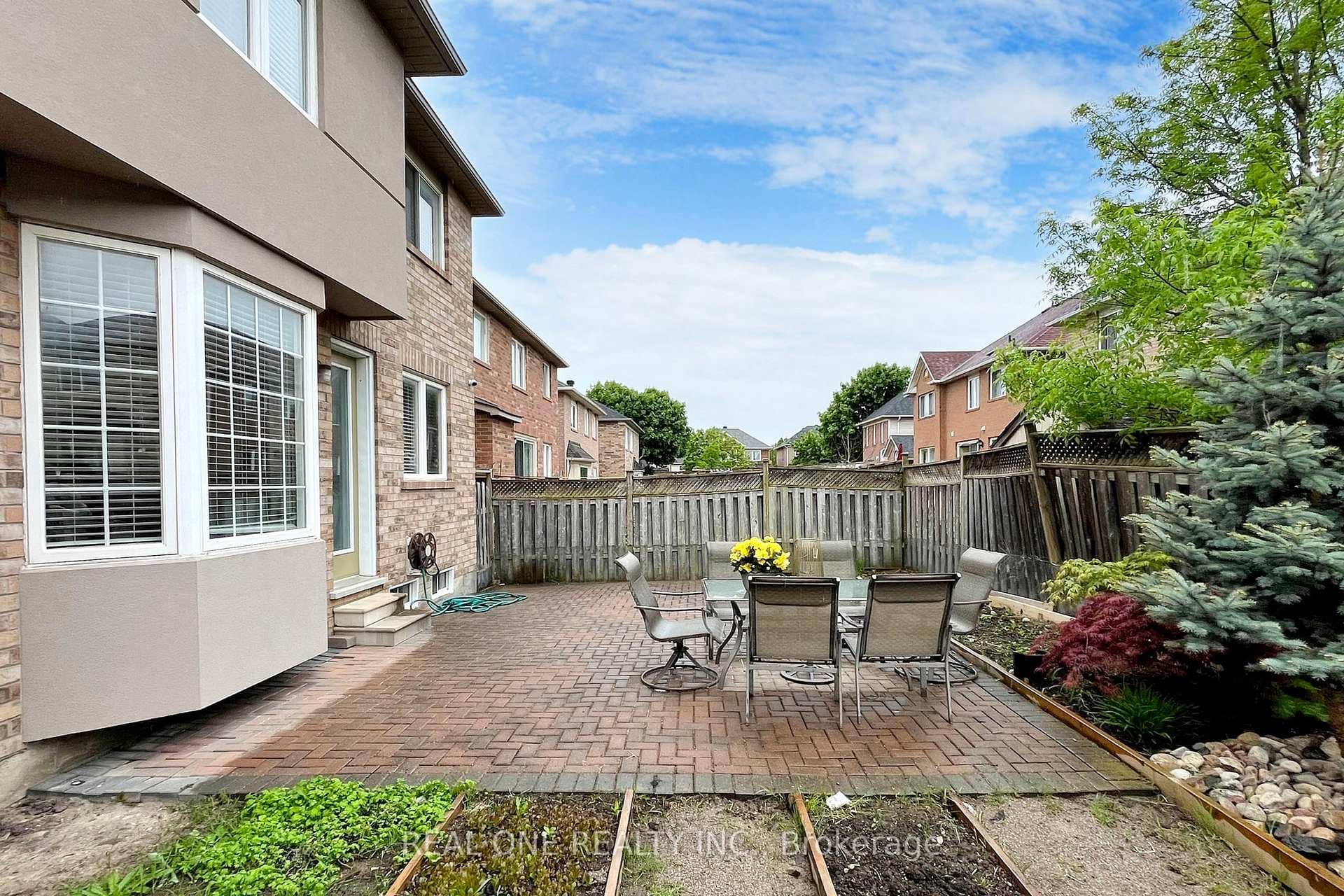 712 The Bridle Walk photo 40
