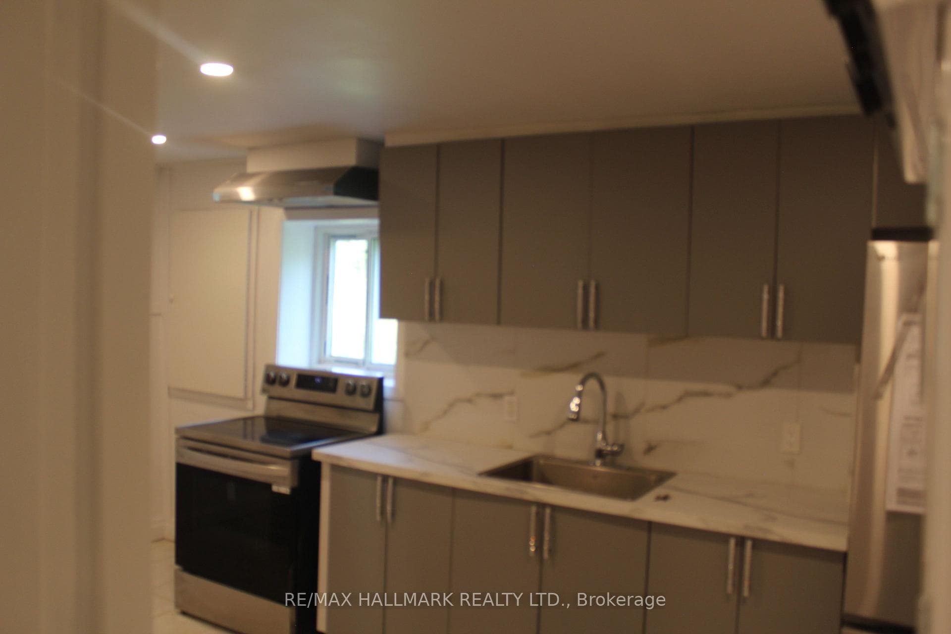 2269 Henderson Road photo 23