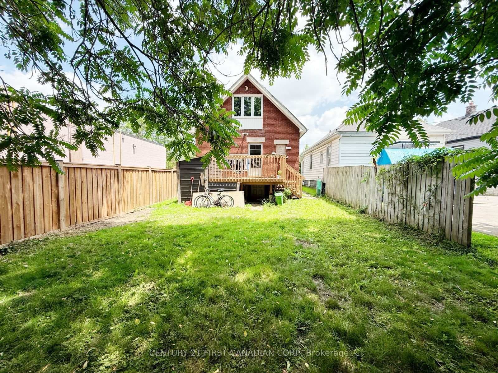 827 Quebec Street photo 40
