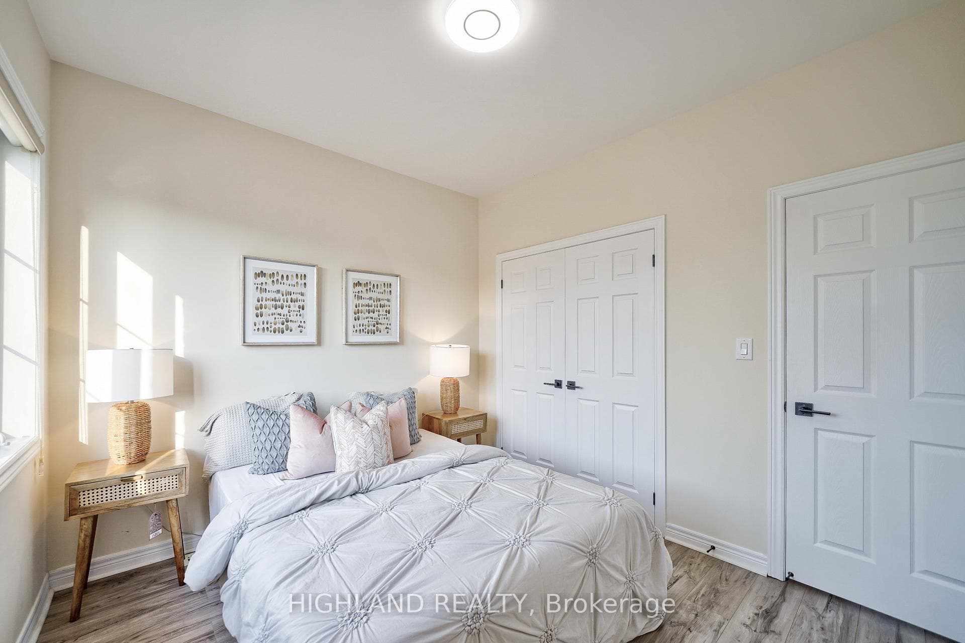 213 Camellia Crescent photo 31