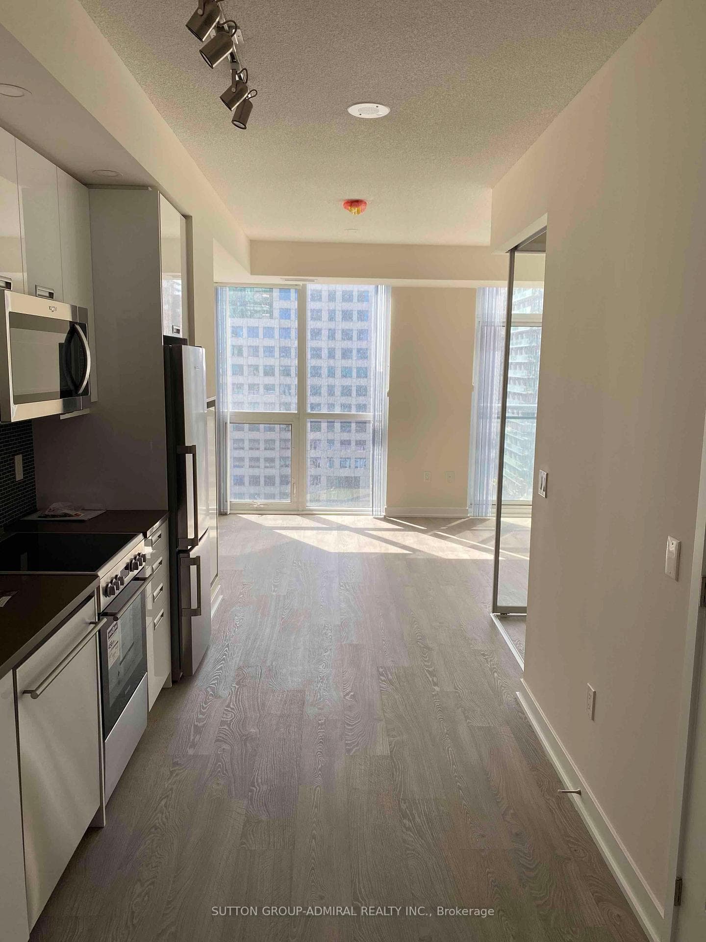99 John Street Unit 1303 photo 12