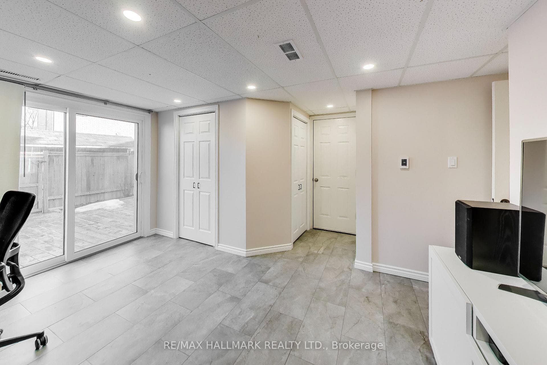 94 William Curtis Circle photo 8