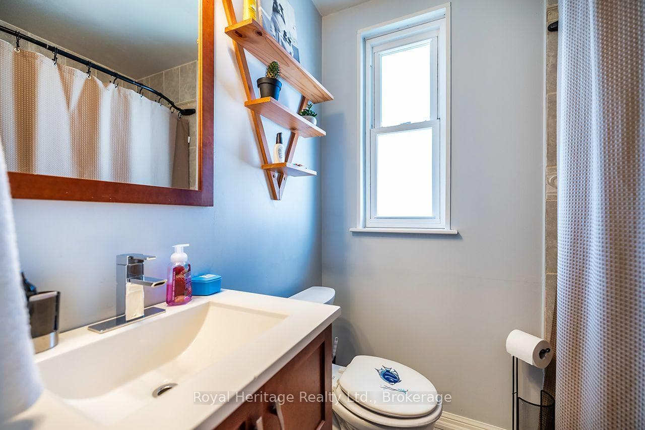 1 of 2 Bathrooms
