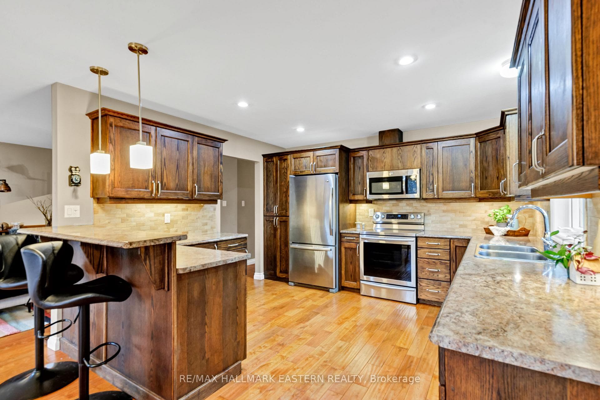 55 Goodman Road photo 14