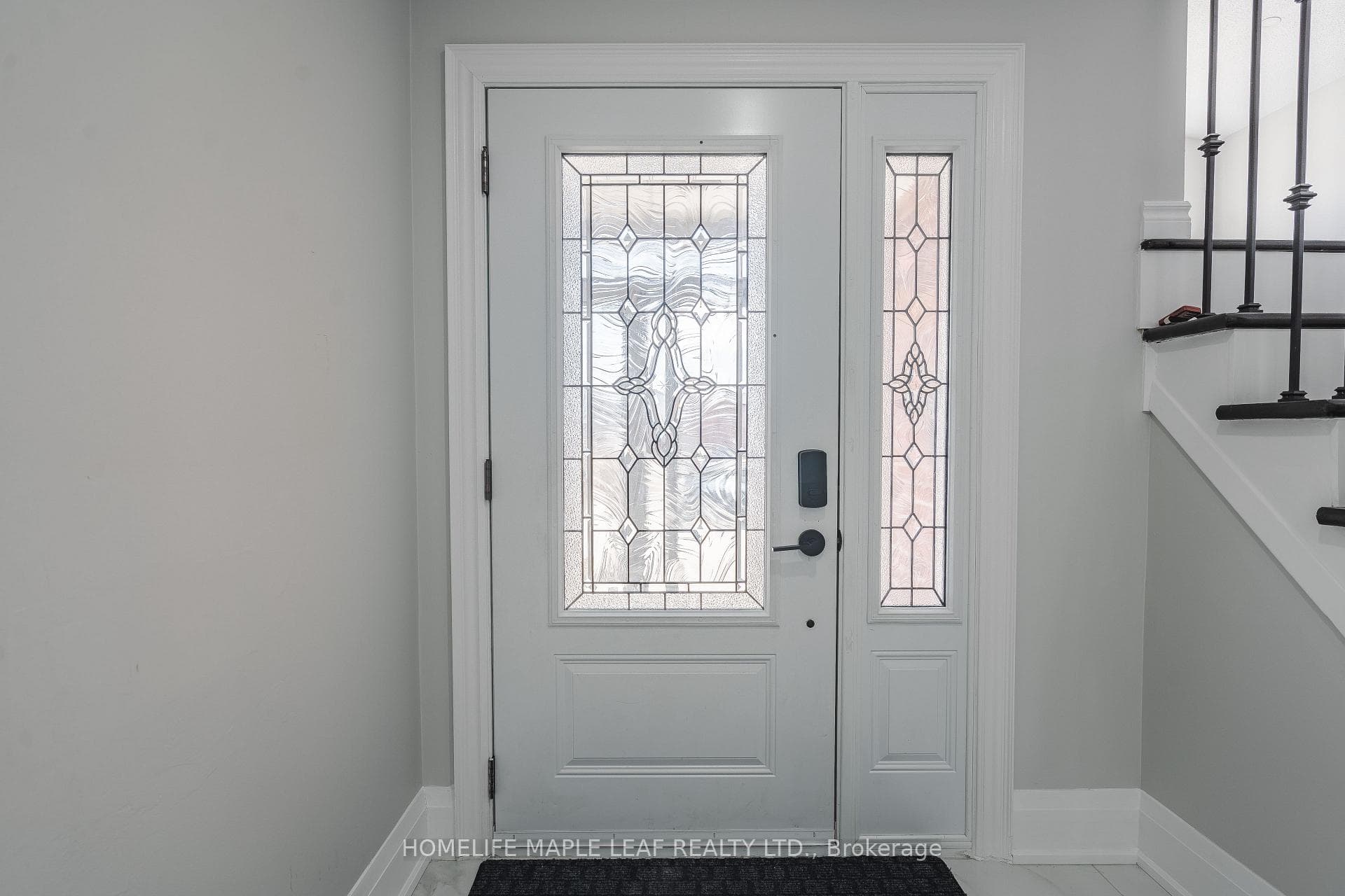 42 Puritan Court photo 4
