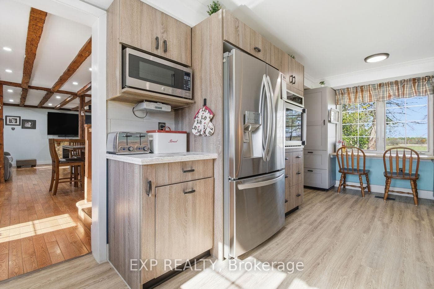 9043 Ridge Road photo 15