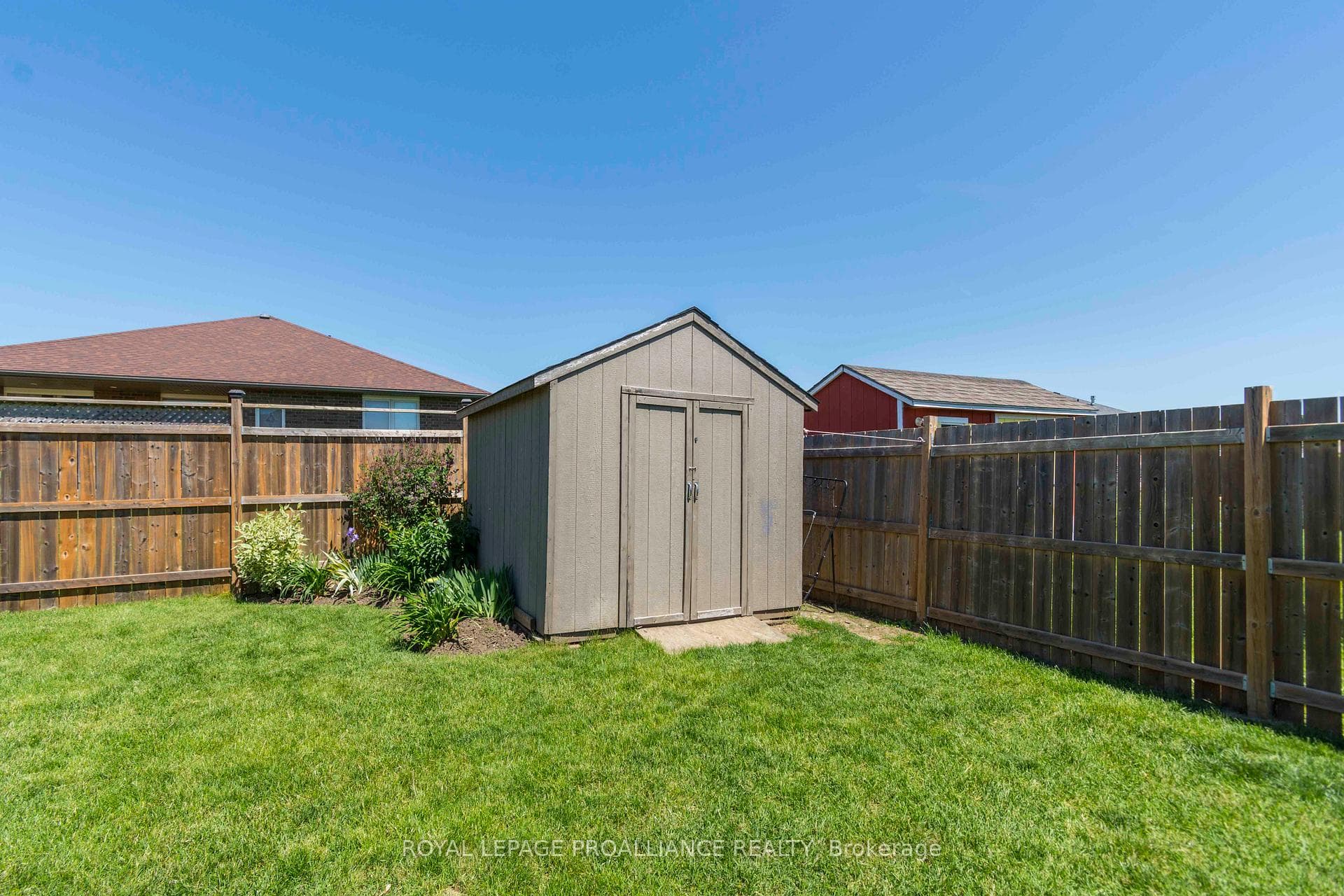 12 Crews Crescent photo 29