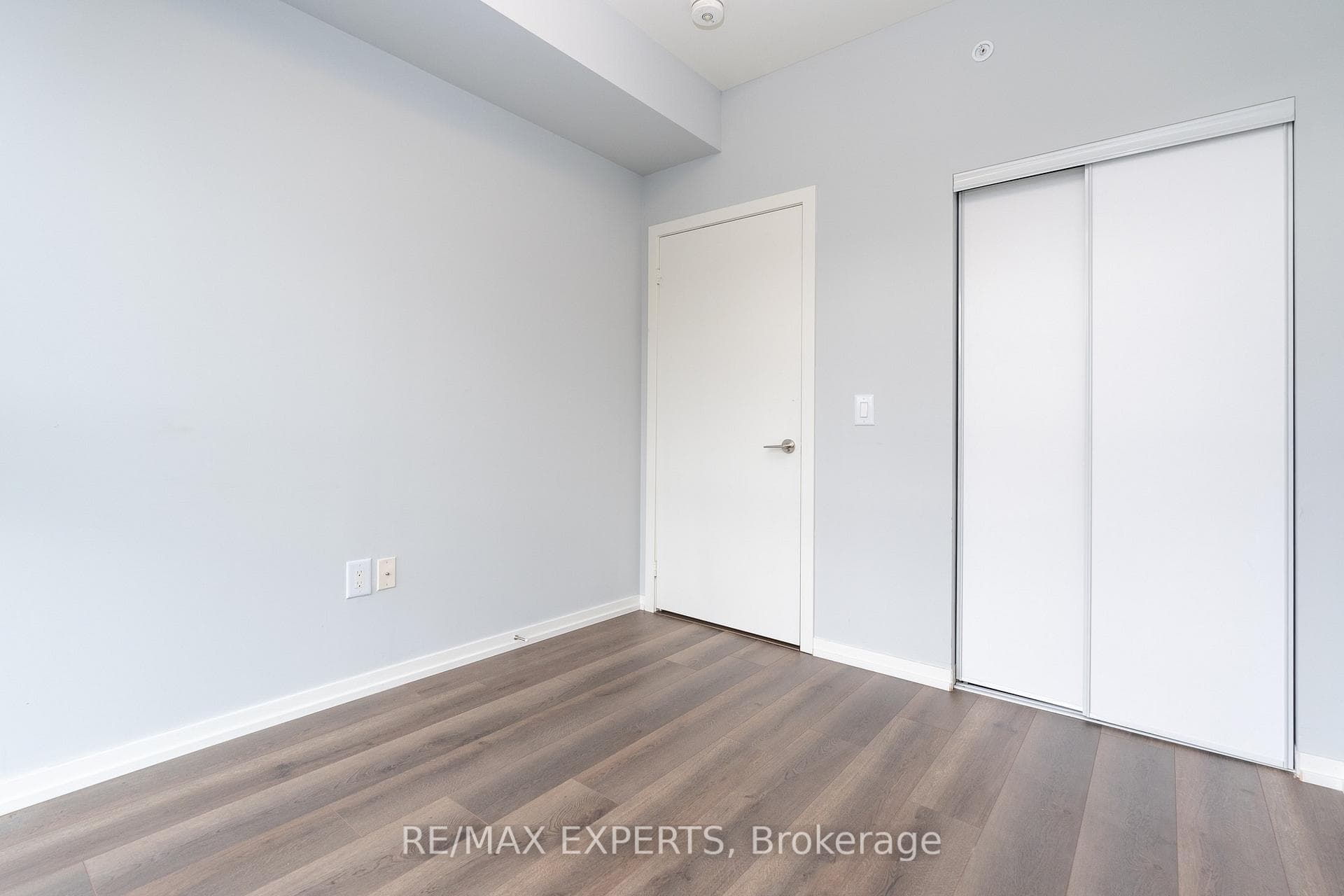 3237 Bayview Avenue Unit 104 photo 27