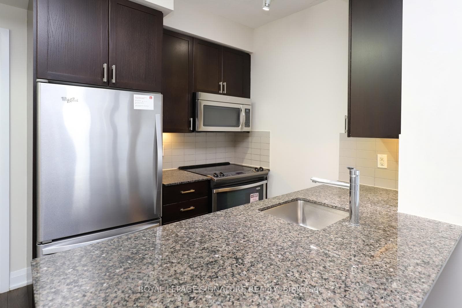 18 Graydon Hall Drive Unit 1407 photo 9