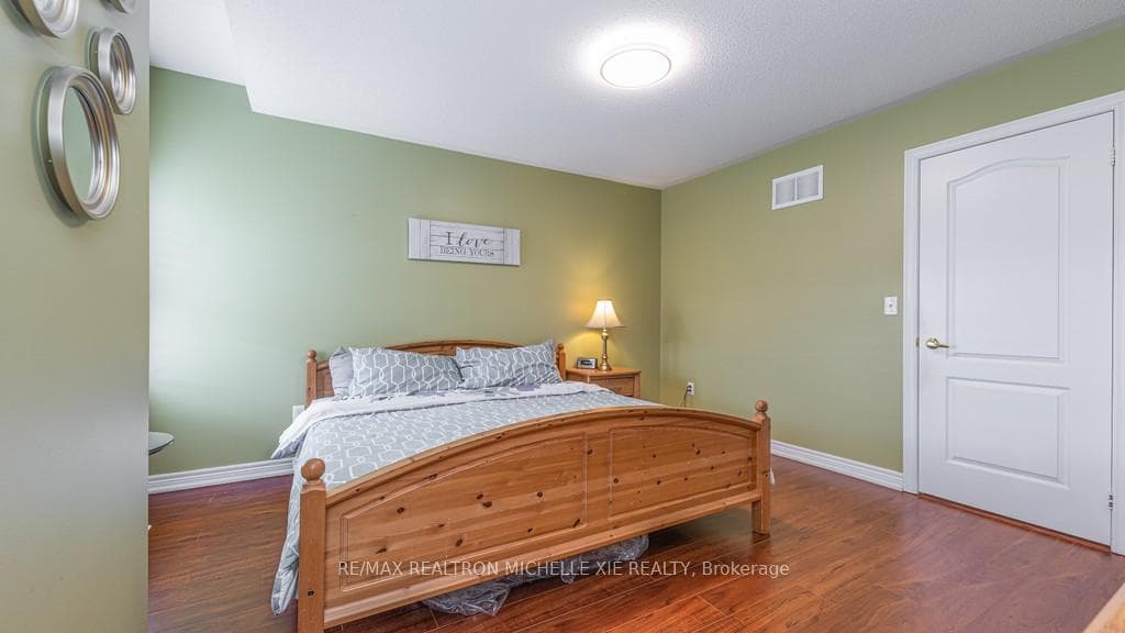 34 Kentview Crescent photo 26