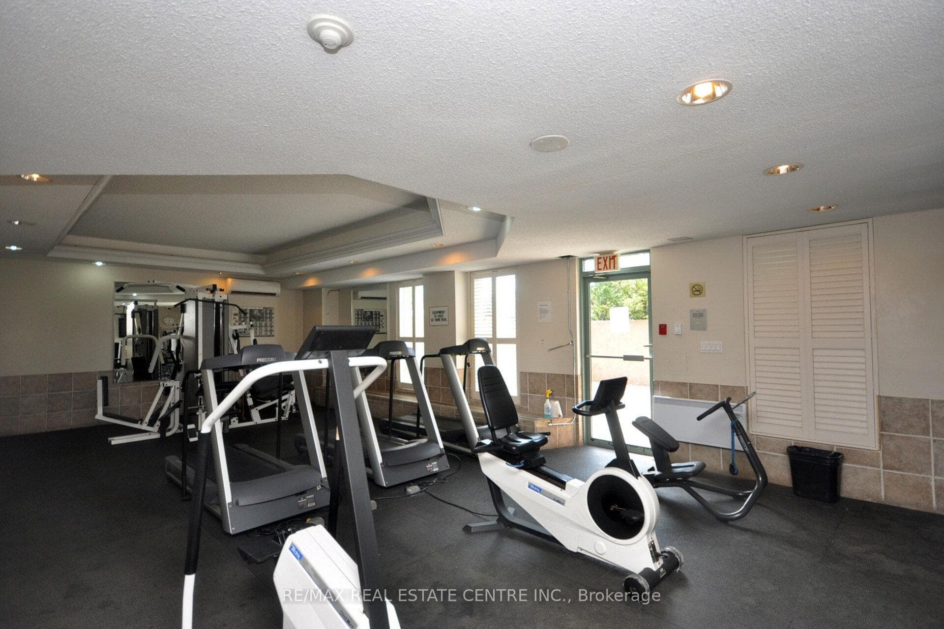 155 Hillcrest Avenue Unit 409 photo 31
