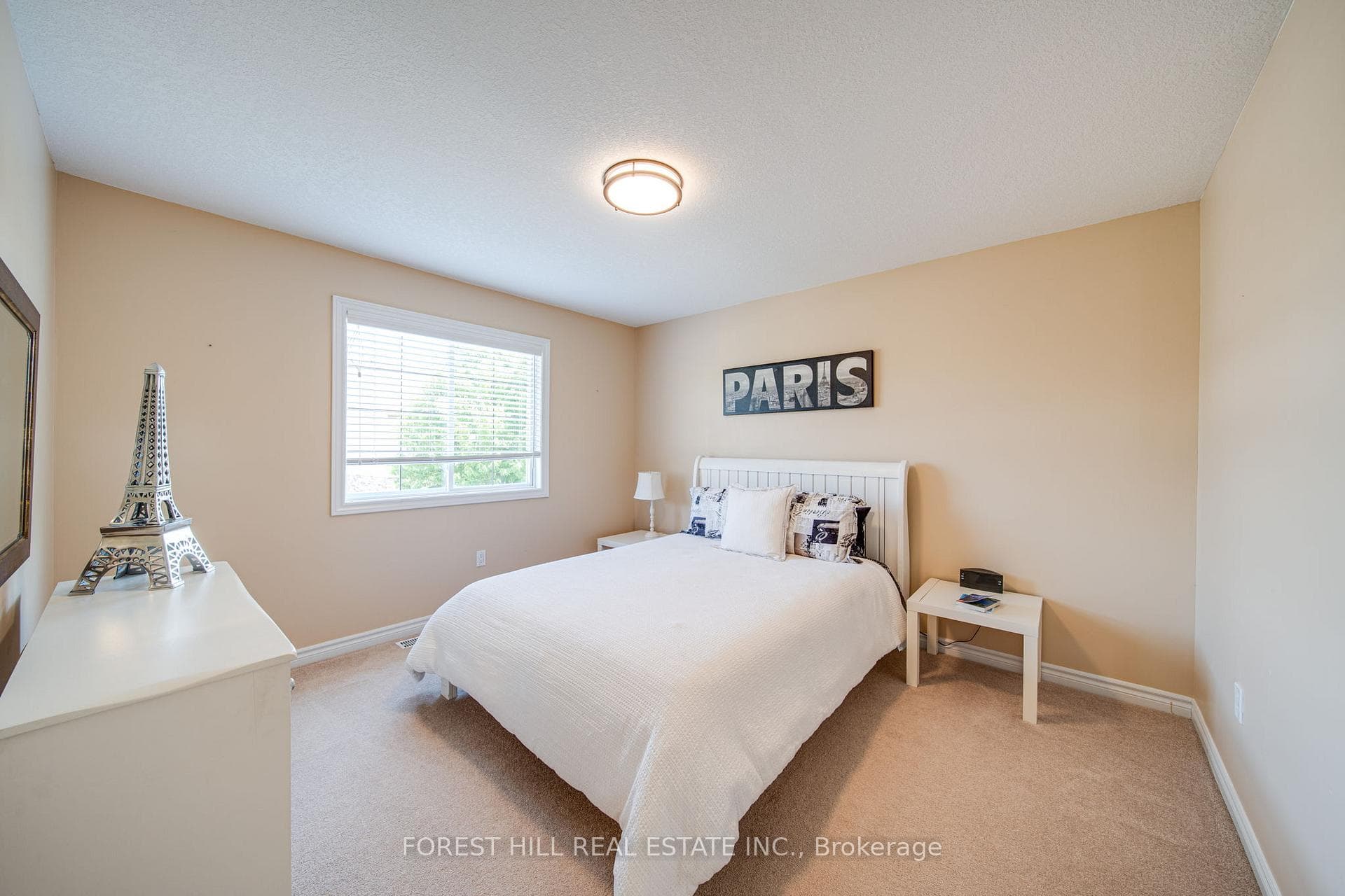 54 Chamberlain Crescent photo 37