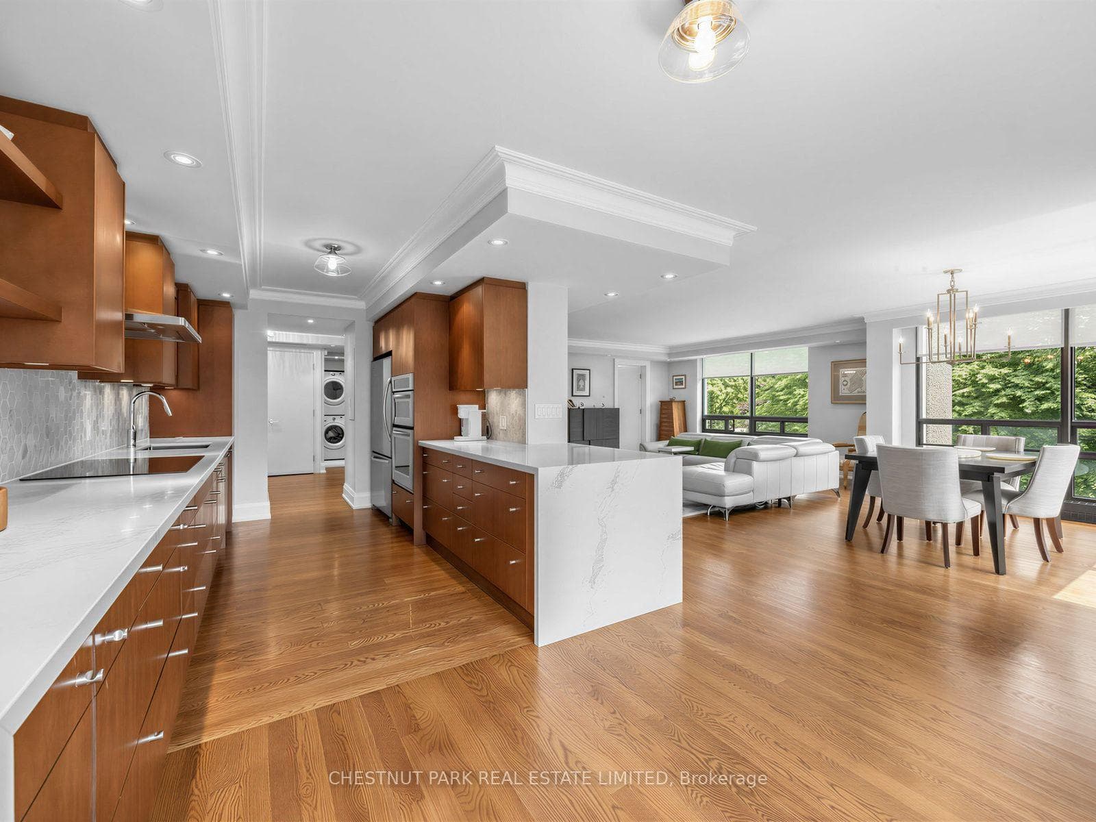 625 Avenue Road Unit 304 photo 5