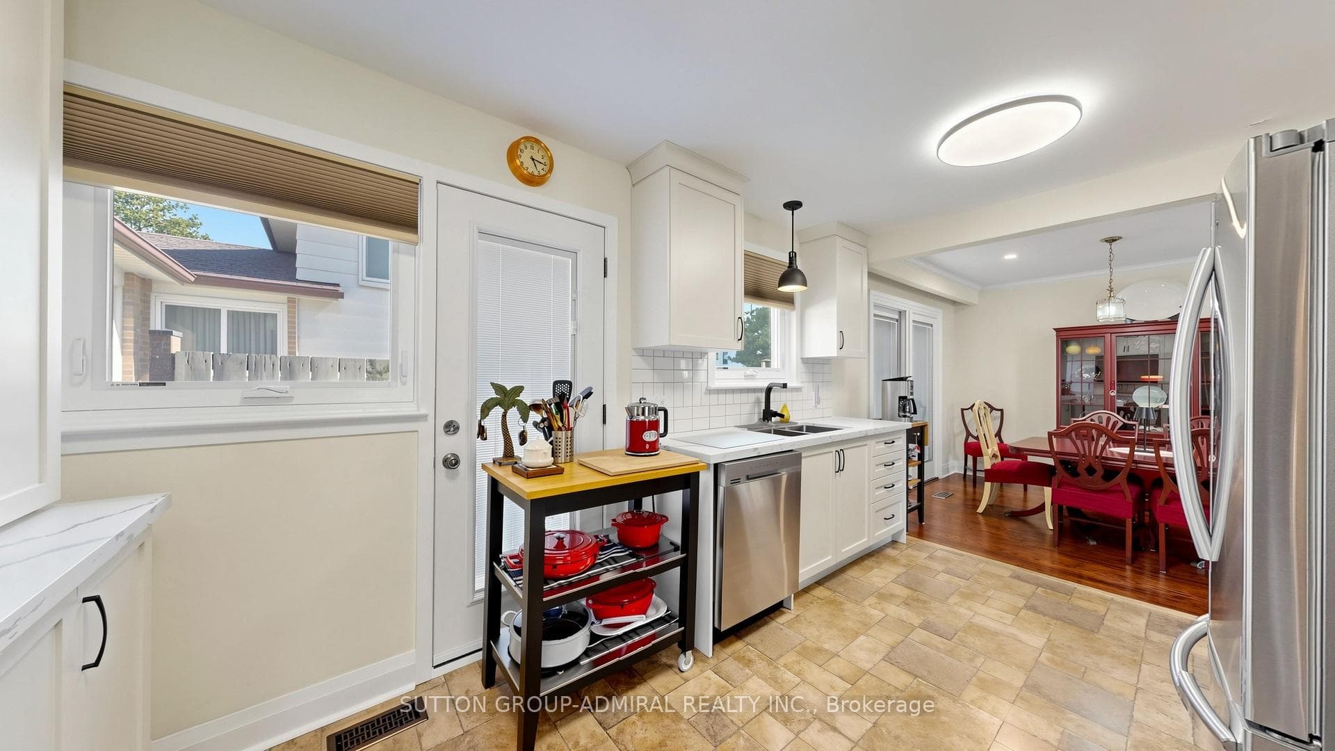 218 Bay Thorn Drive photo 17