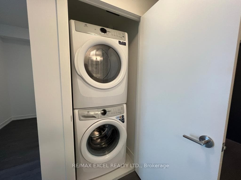 8 Olympic Garden Drive Unit 2710 photo 16