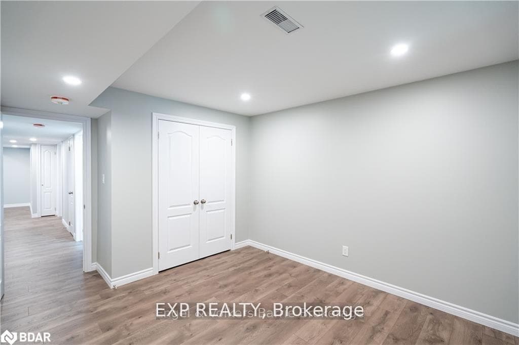 19 Loon Avenue Unit Lower Level photo 10