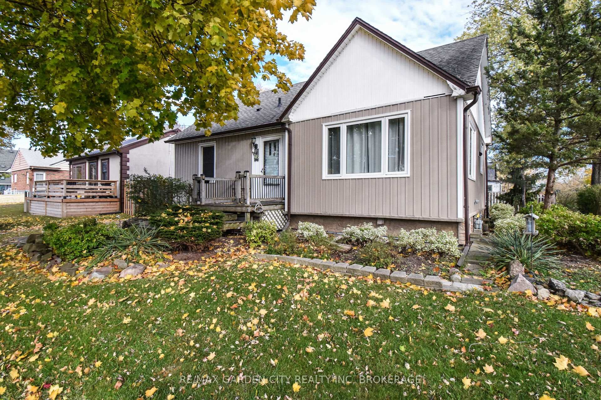 115 Marshall Avenue photo 3
