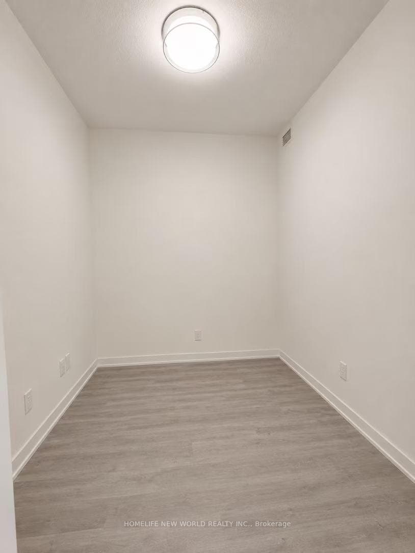 8119 Birchmount Road Unit 1504 photo 9