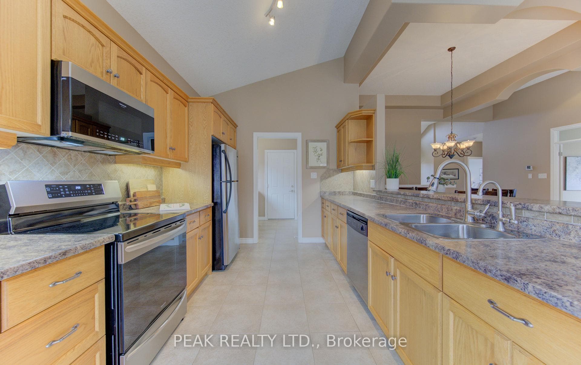 103 Devonshire Drive photo 24