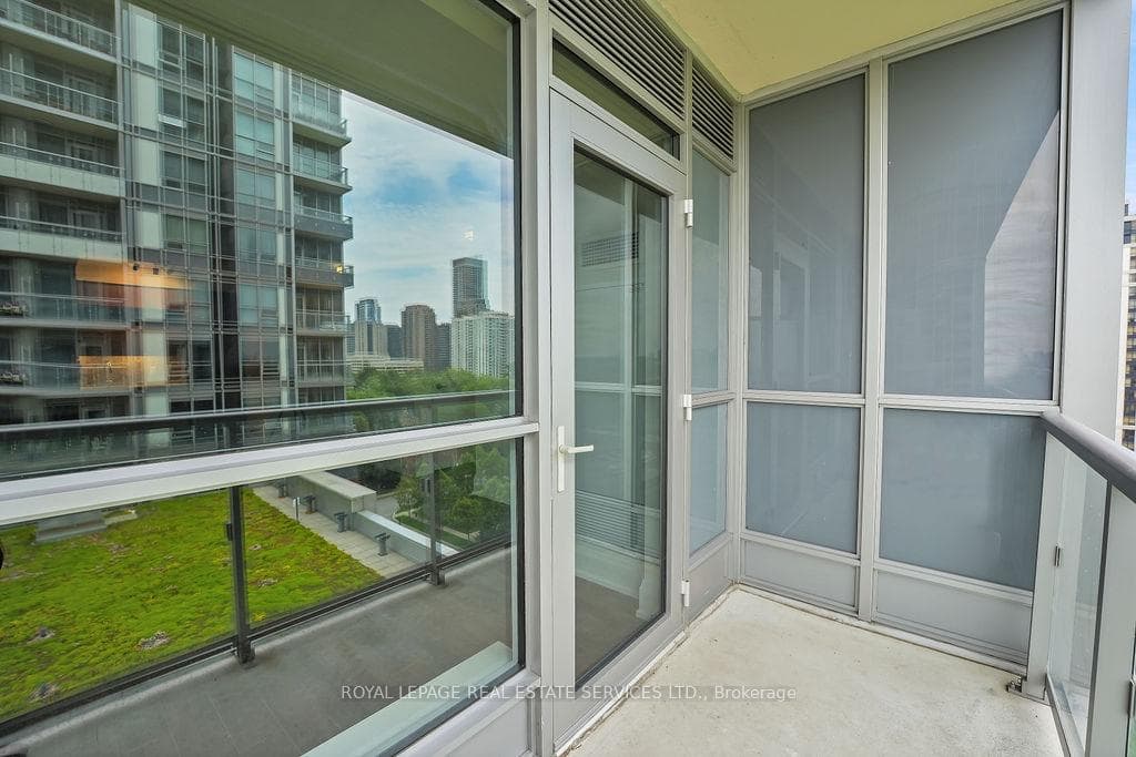 120 Harrison Garden Boulevard Unit 1101 photo 14