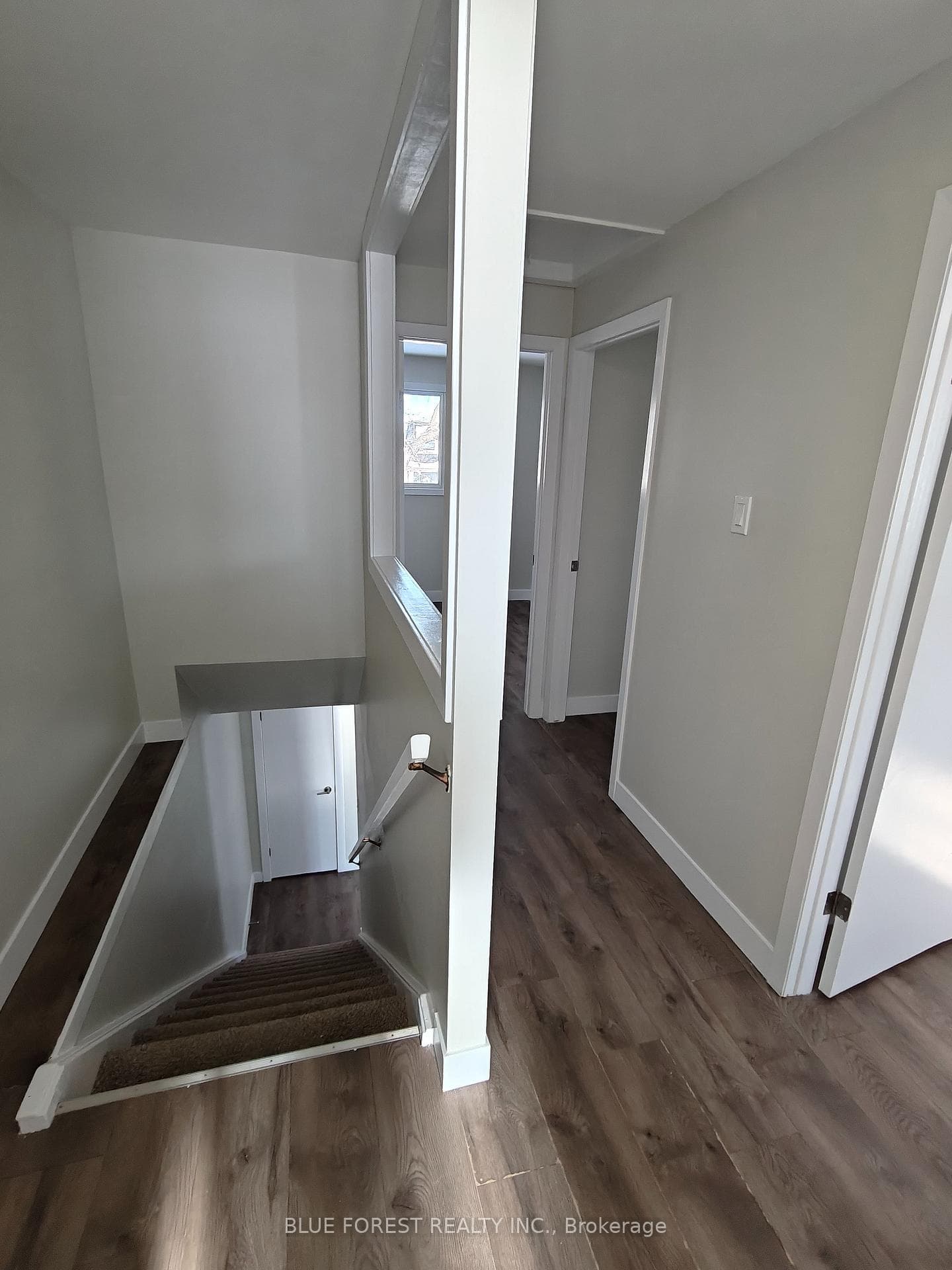 681 Galloway Crescent photo 13