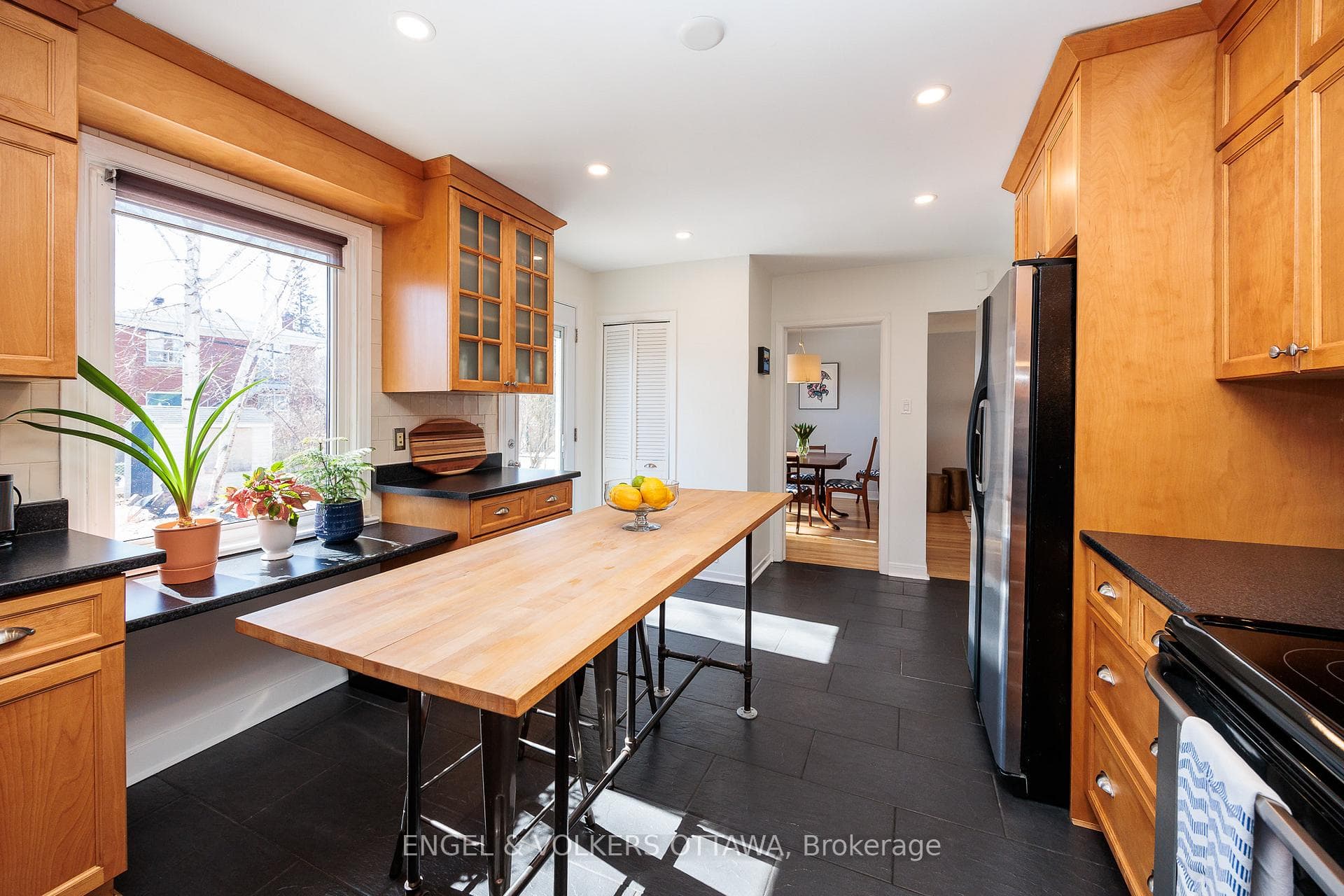 1180 Emperor Avenue photo 18